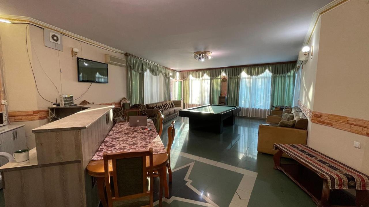 Citrus Guest House Ереван Экстерьер фото