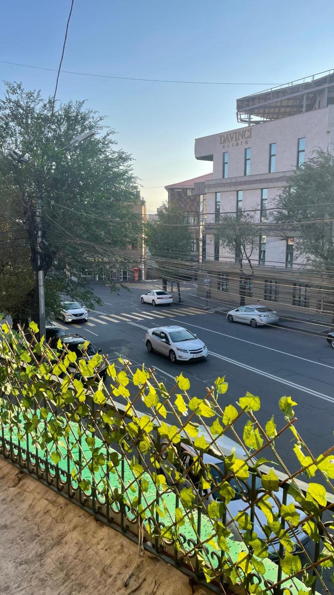 Citrus Guest House Ереван Экстерьер фото