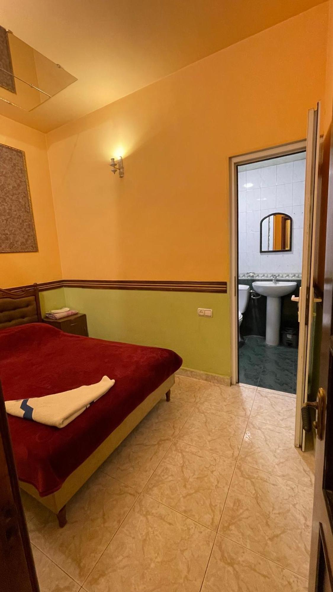 Citrus Guest House Ереван Экстерьер фото