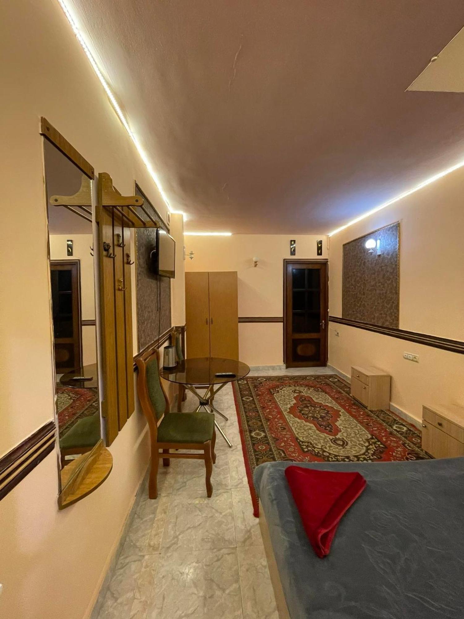 Citrus Guest House Ереван Экстерьер фото