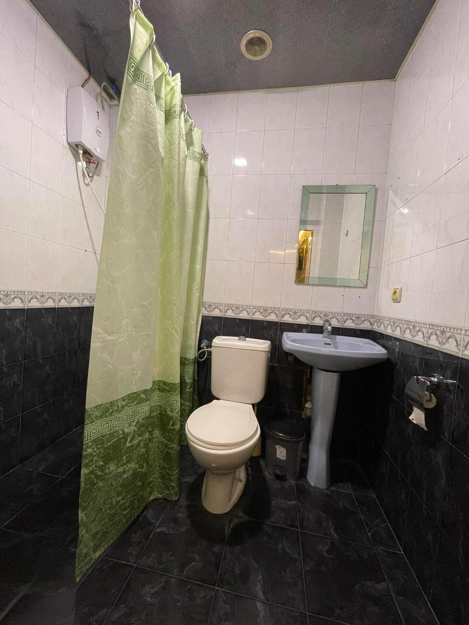 Citrus Guest House Ереван Экстерьер фото